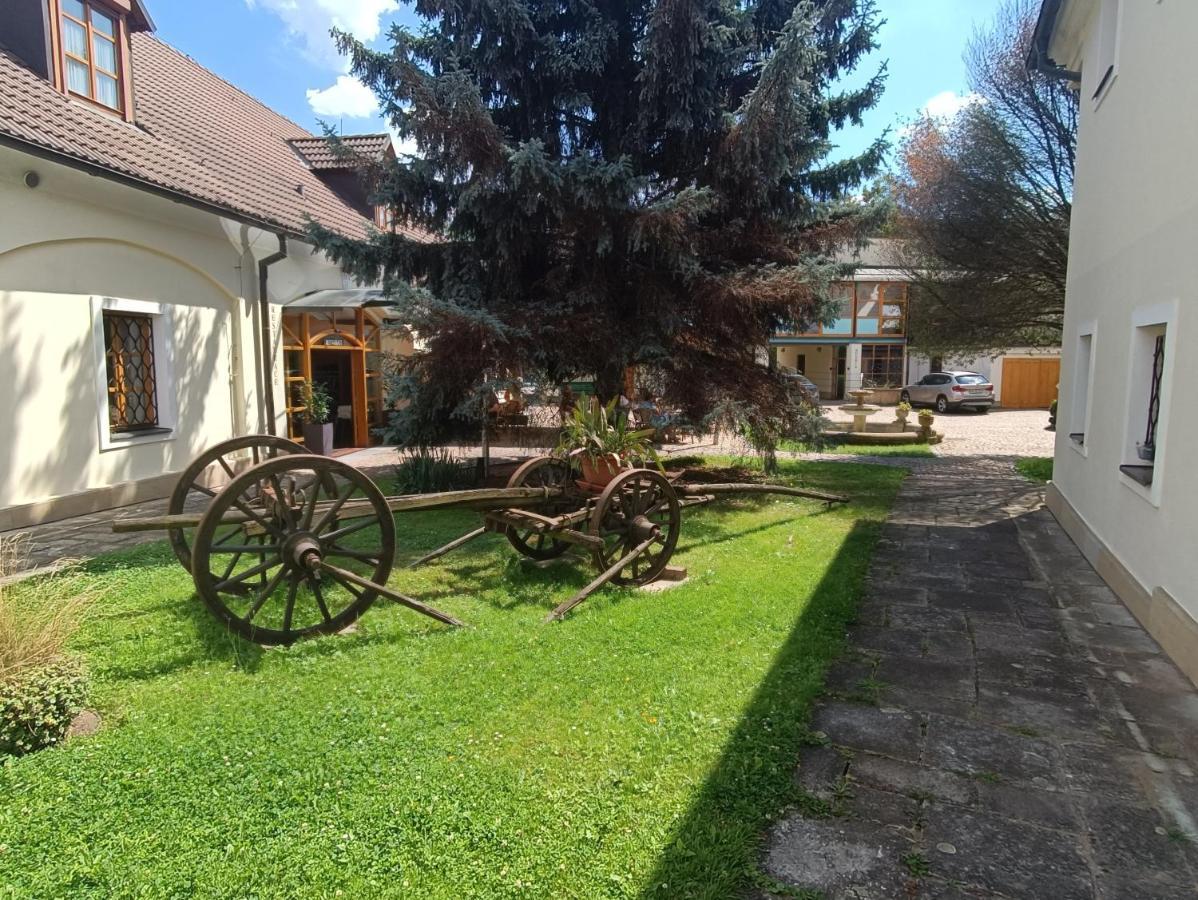 פראג Hotel Baroko מראה חיצוני תמונה